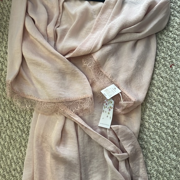 NWT in bloom by jonquil blush pink robe xs/s - Picture 2 of 2